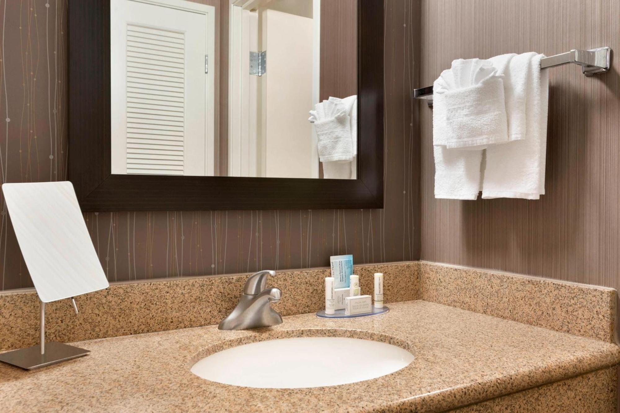 Courtyard By Marriott Bloomington Normal Hotel Luaran gambar