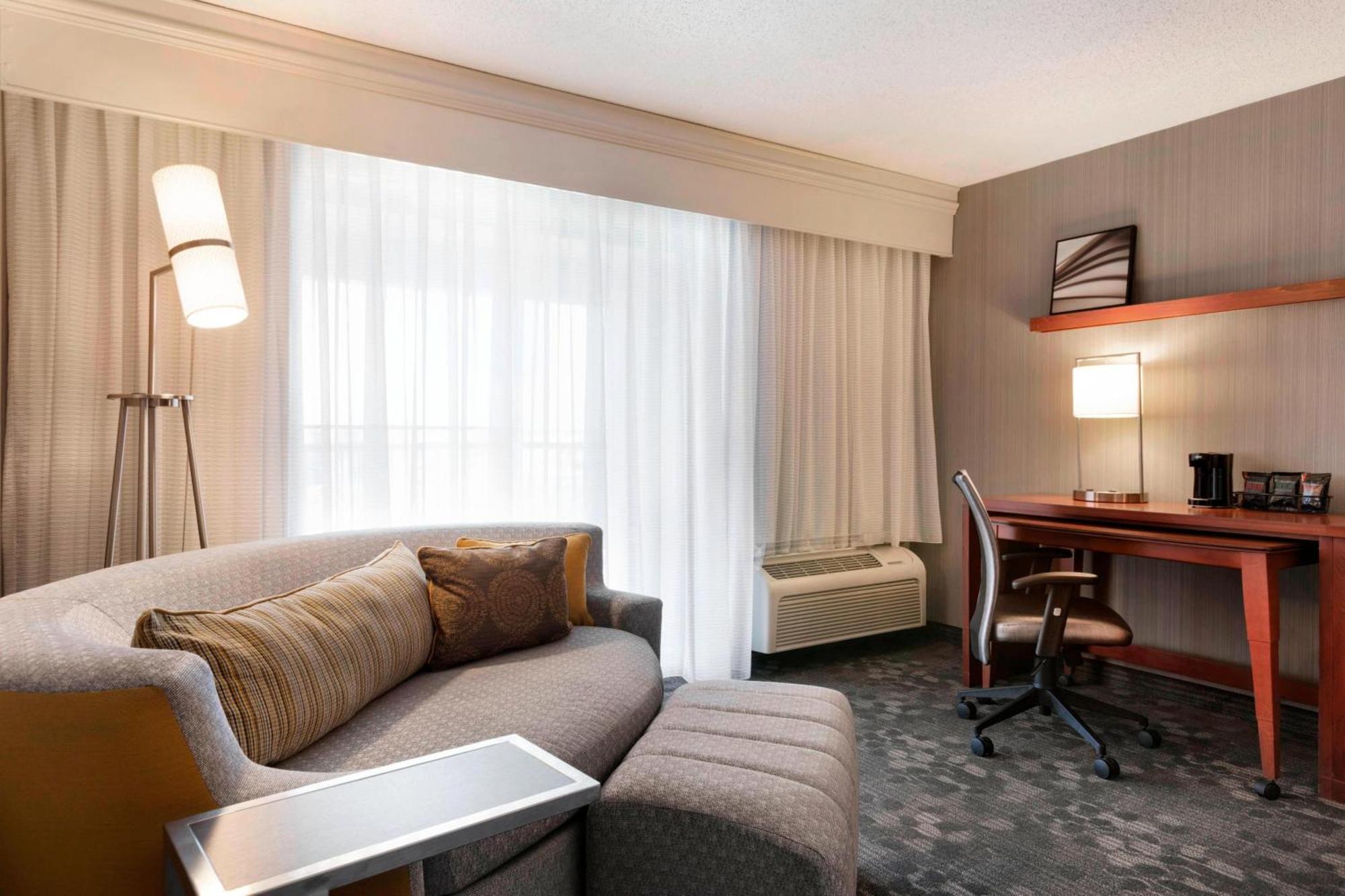 Courtyard By Marriott Bloomington Normal Hotel Luaran gambar
