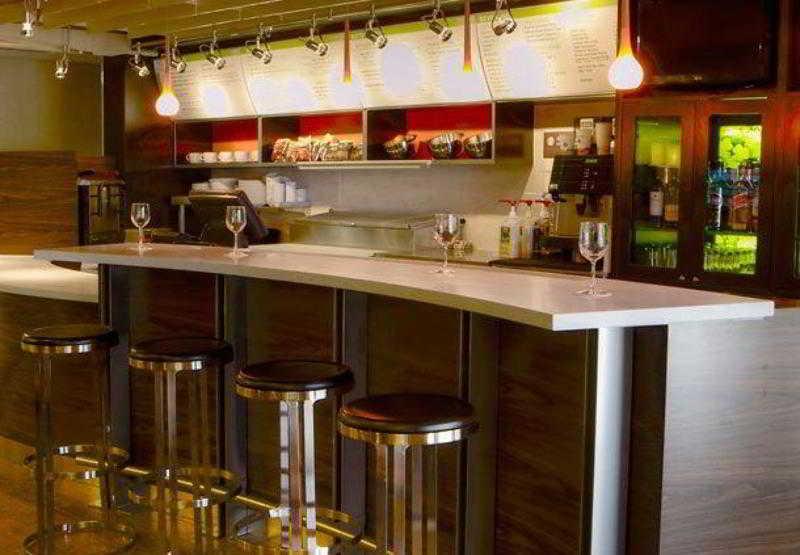 Courtyard By Marriott Bloomington Normal Hotel Restoran gambar